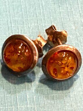 Delightful earring discs of amber and silver